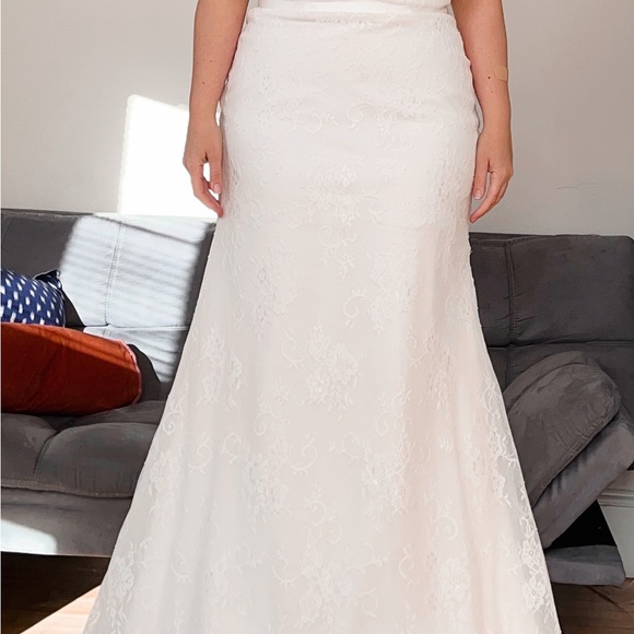 Ivory Lace Strapless Wedding Dress - NWT - Picture 11 of 16